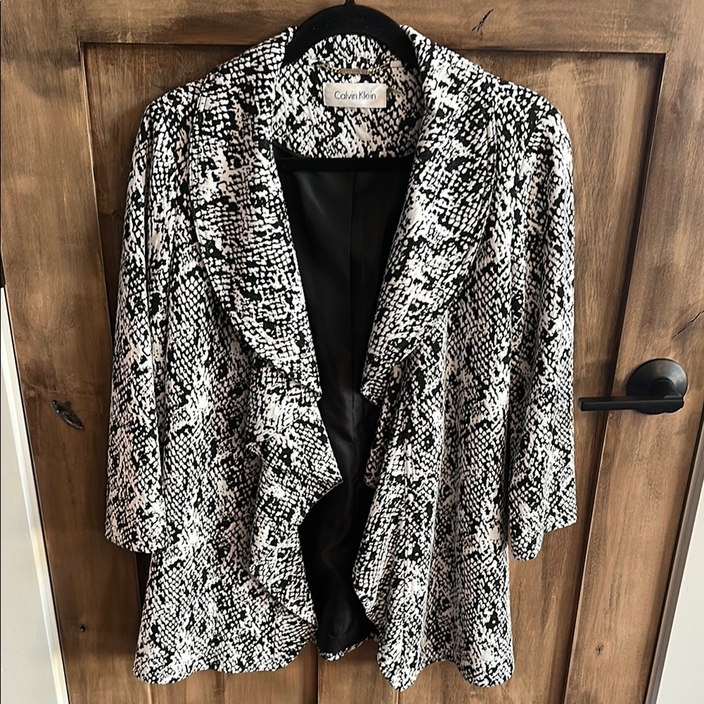 Calvin Klein Black and White Patterned Open-Front Blazer - Picture 2 of 15